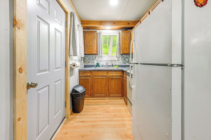 Lakefront Cabin w / Fire Pit Dock, & Boat Rental