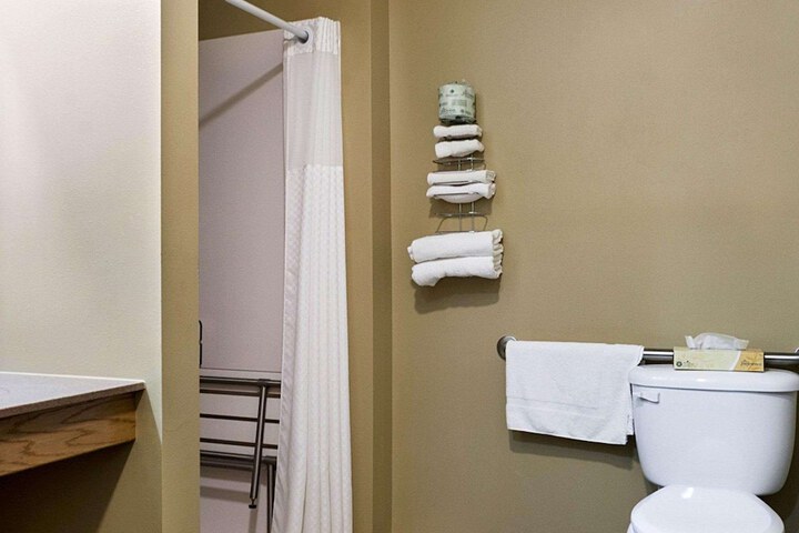 Econo Lodge Jamestown South