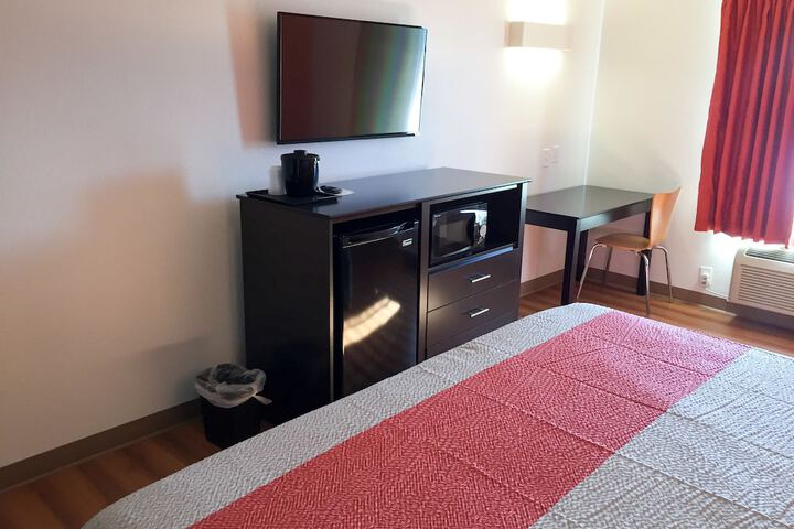Room 37 of 40