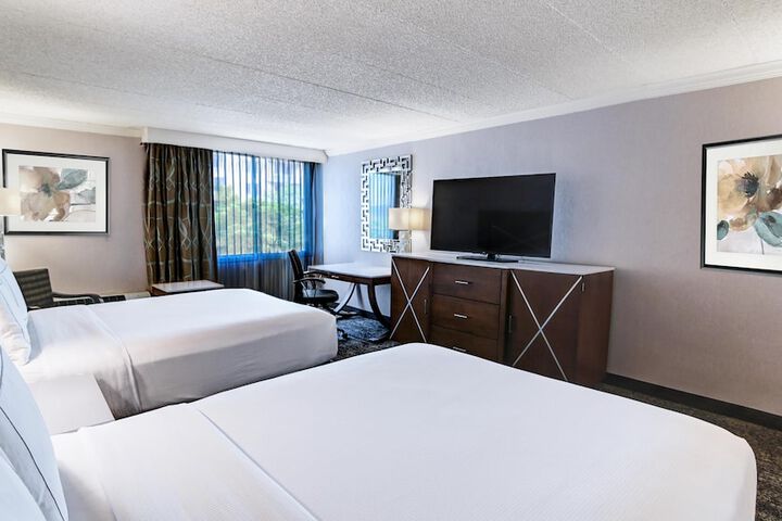 DoubleTree by Hilton Madison Downtown
