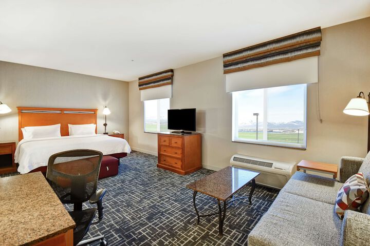 Room 27 of 49