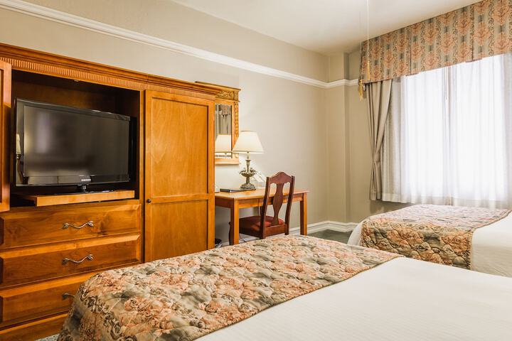 Room 15 of 40