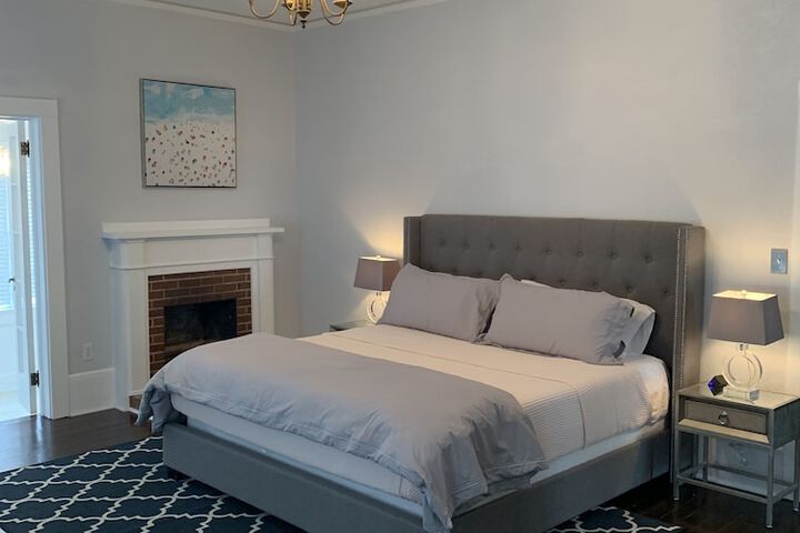 Room 17 of 46