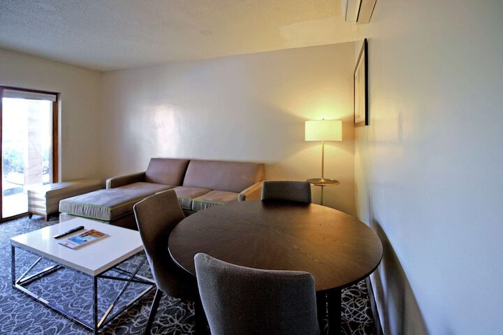 Room 56 of 77