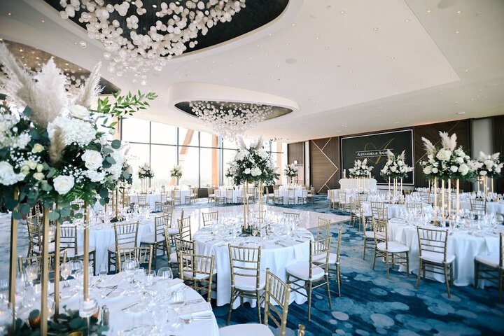 Ballroom/Hall 119 of 170