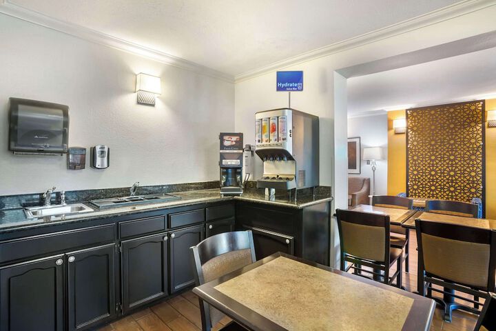Best Western Clovis Cole