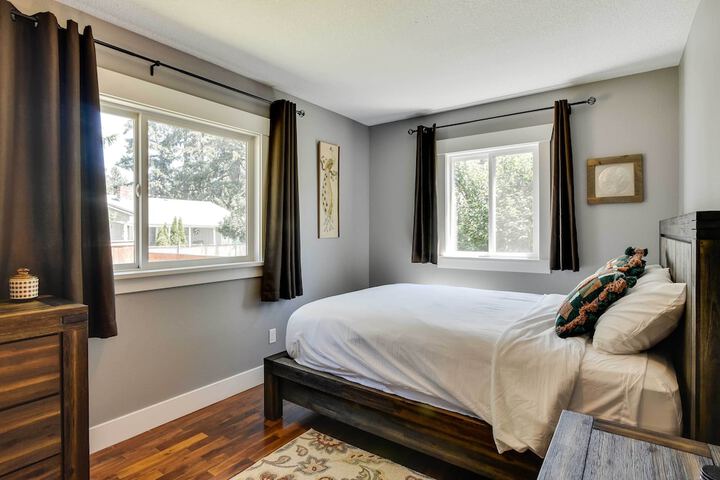 Charming Portland Home Walk to Light Rail!