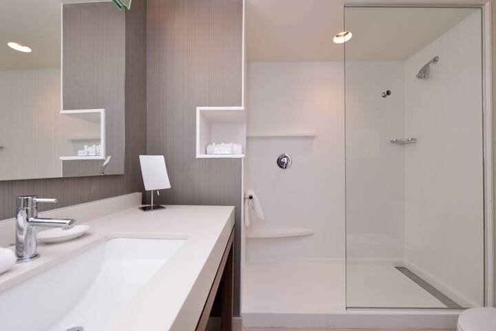 Courtyard by Marriott Toledo North