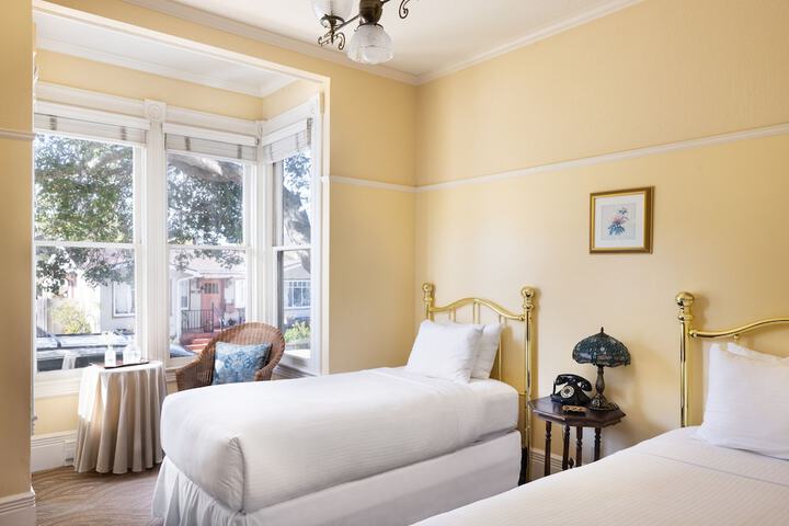 Centrella Hotel a Kirkwood Collection Hotel