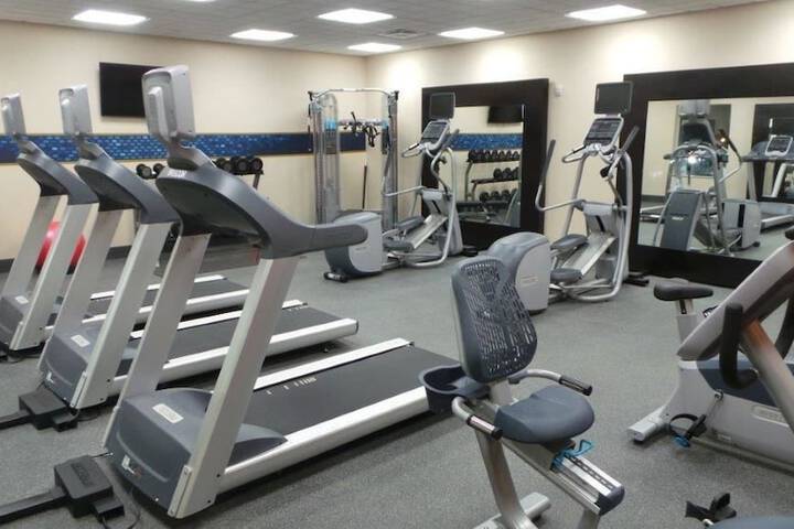 Hampton Inn & Suites Parkersburg Downtown