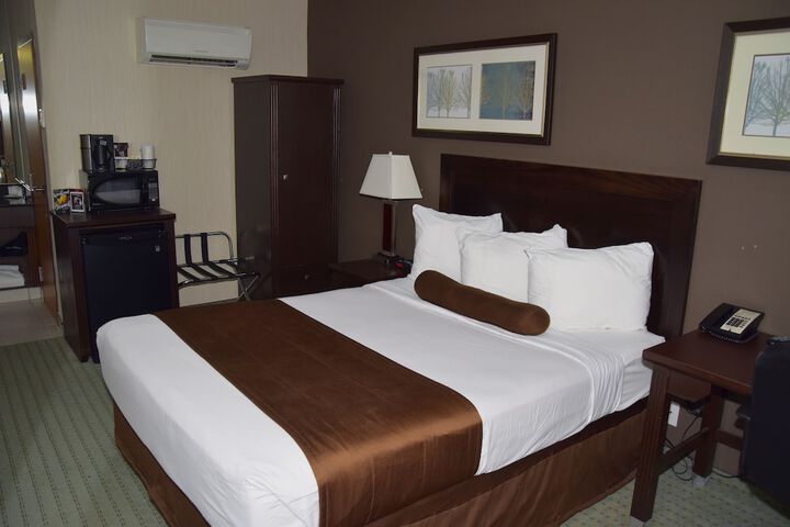 Room 27 of 67
