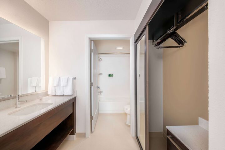 Room 16 of 31