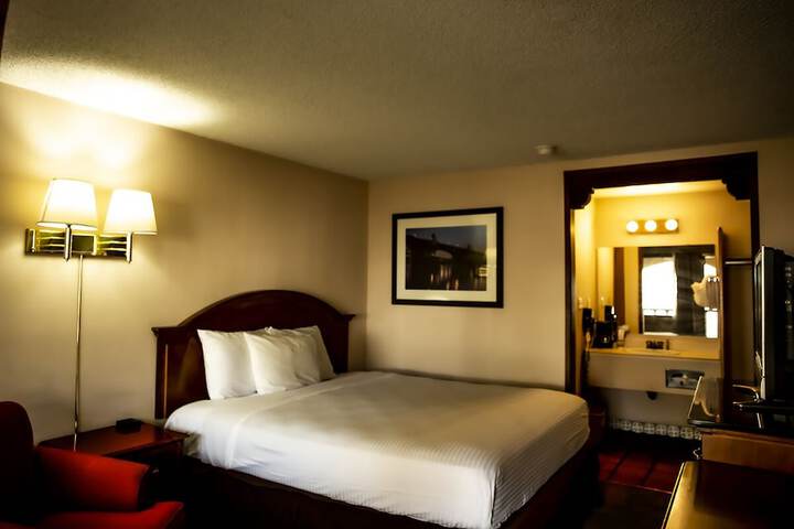 Room 18 of 36