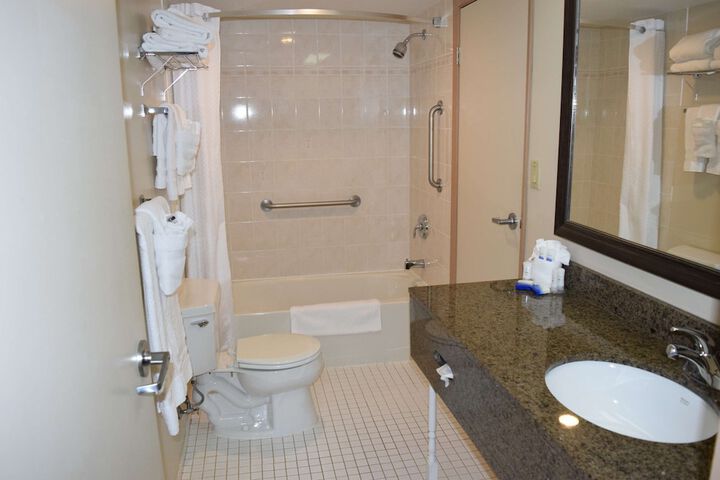 Best Western Plus Cobourg Inn & Convention Centre