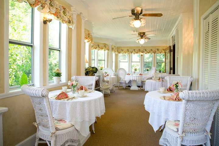 Breakfast/Coffee Service 105 of 146