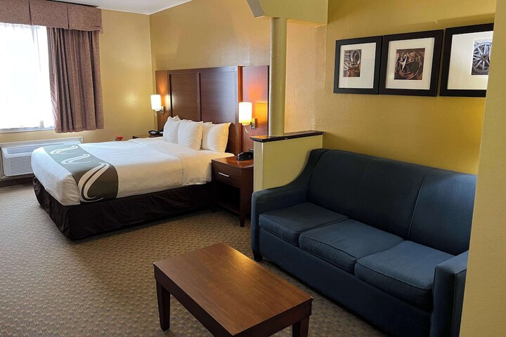 Room 34 of 48