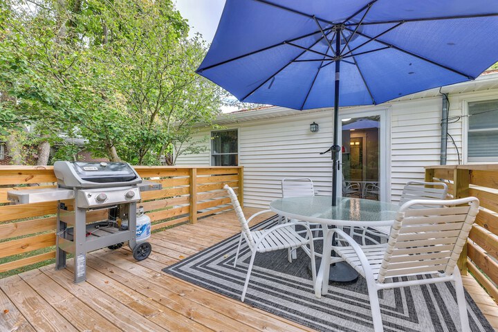 Greenbrier River Retreat w / Deck - Steps to Trail!