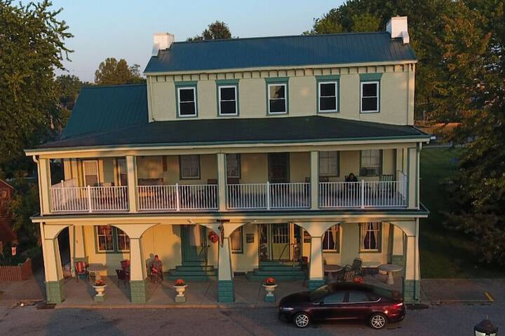 Empire House Hotel