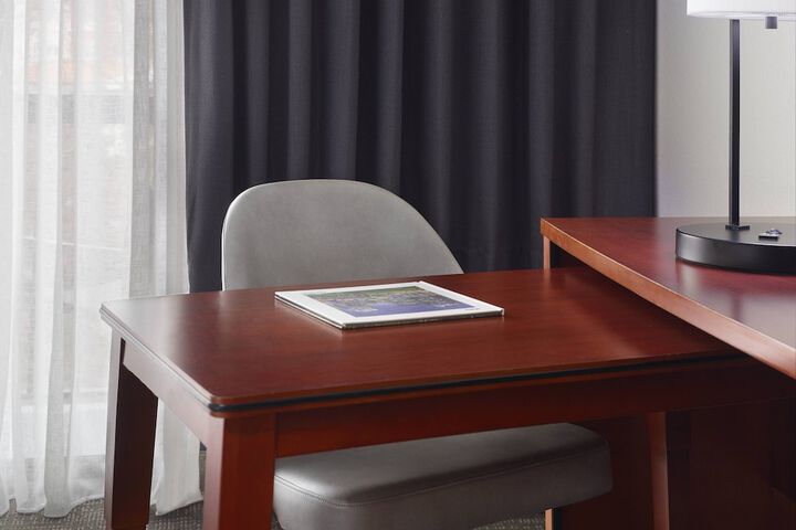 Room 10 of 31