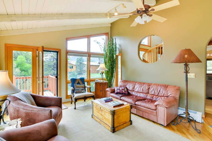 Buena Vista Retreat: Steps To Arkansas River!