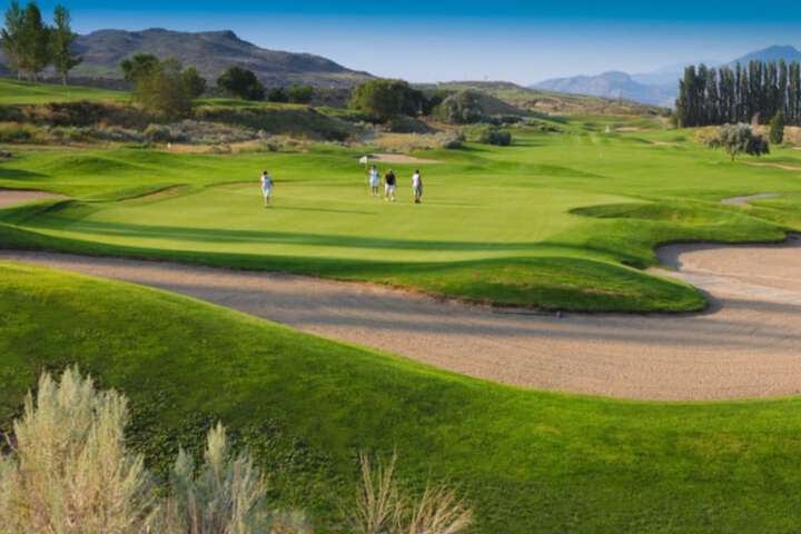 Holiday Inn Hotel & Suites Osoyoos by IHG