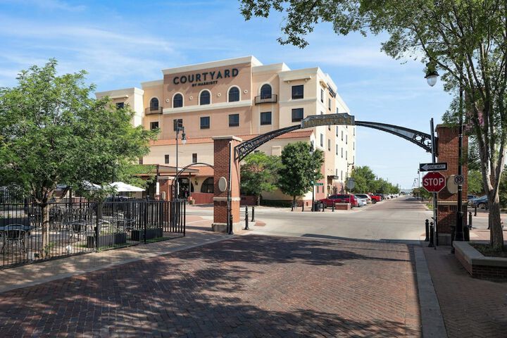 Courtyard by Marriott Wichita at Old Town