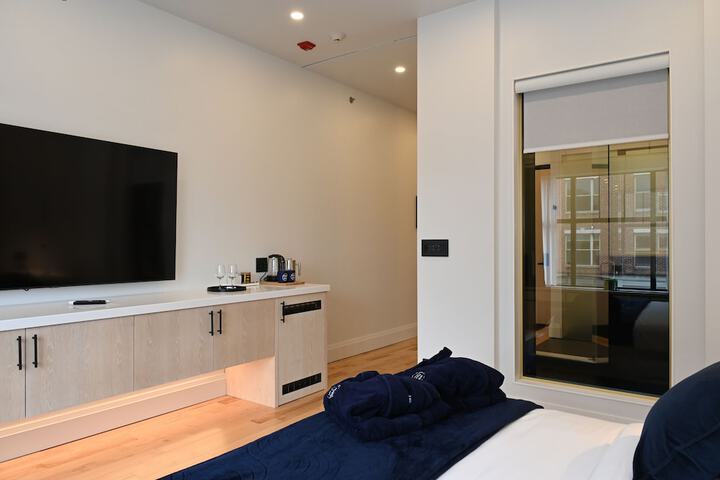 Room 47 of 110