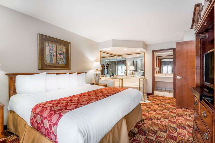 Room 16 of 25