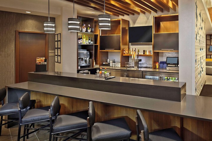 Hyatt Place Warwick / Providence Airport