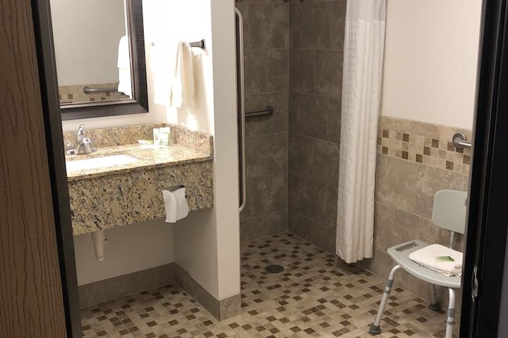 Room 32 of 59