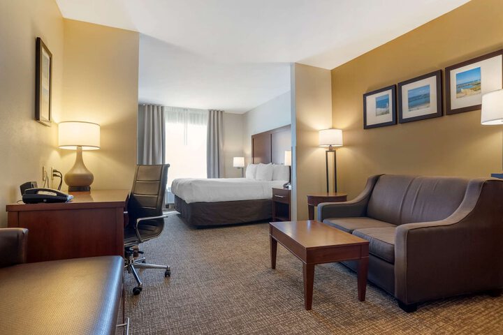 Room 9 of 20