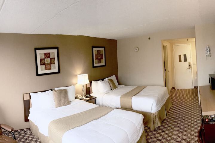 Room 12 of 41