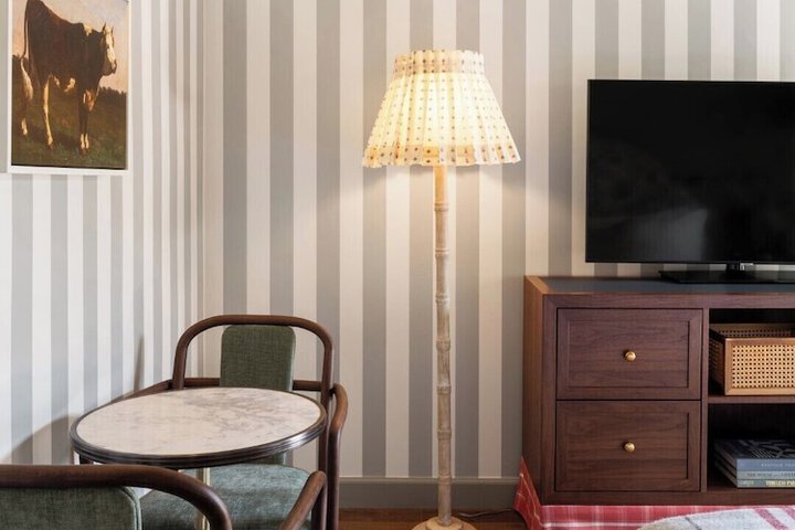 Room 43 of 79