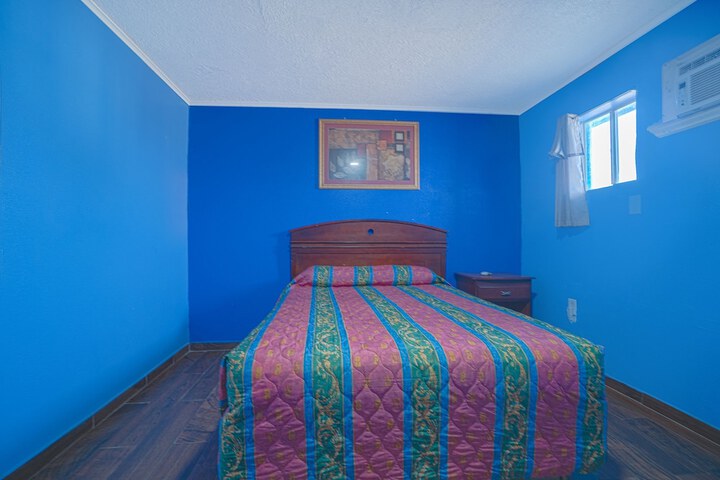 Room 26 of 64
