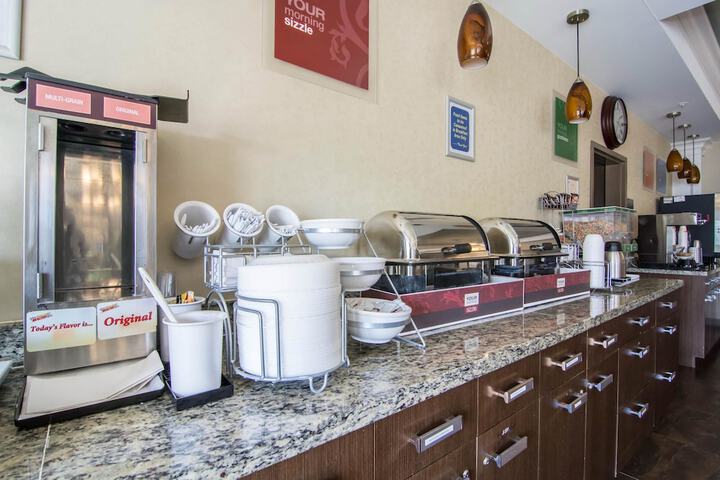 Breakfast/Coffee Service 28 of 33