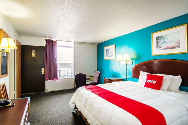 OYO Hotel Hutchinson KS West 4th Ave
