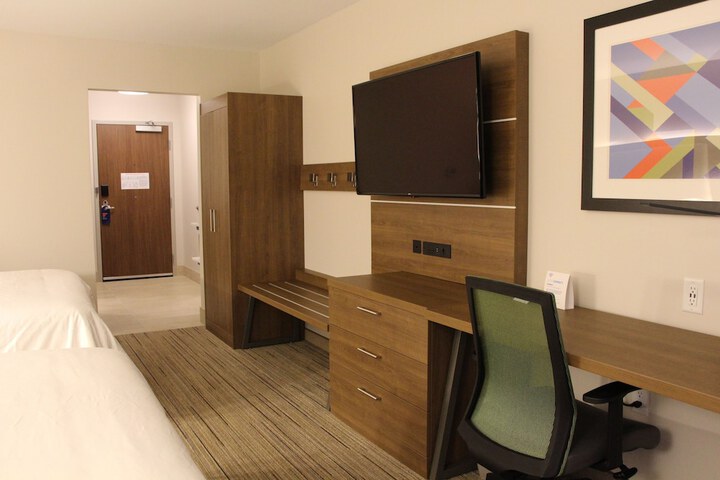Room 46 of 148
