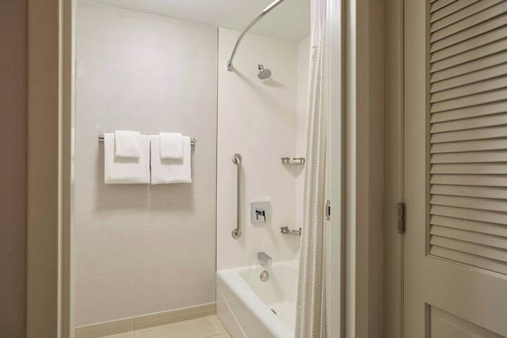 Room 20 of 44