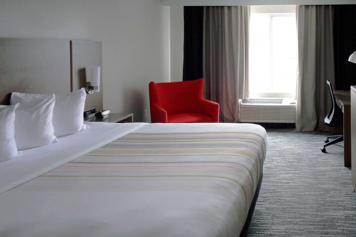 Country Inn & Suites by Radisson Council Bluffs, IA