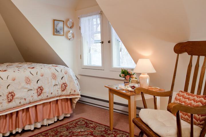 Brook Farm Inn