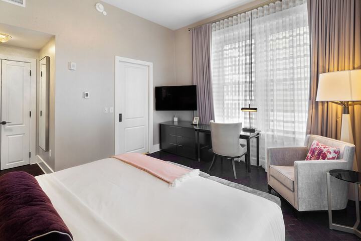 Room 5 of 19