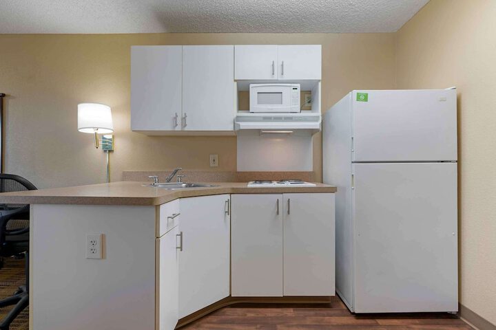 Room 16 of 27