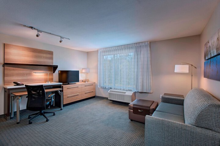 Room 17 of 22