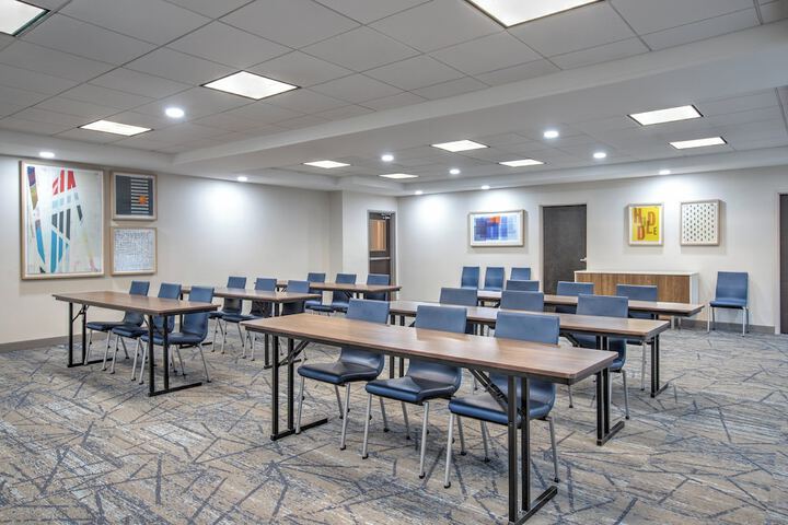 HOLIDAY INN EXPRESS & SUITES ZANESVILLE NORTH by IHG
