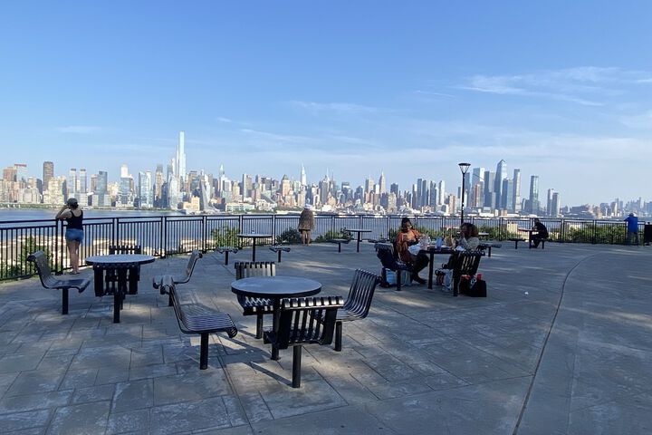 Cozy 2bedrooms Apartment in West New York Nj