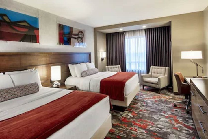 Room 8 of 18