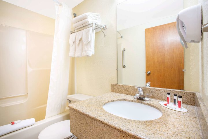 Room 14 of 14