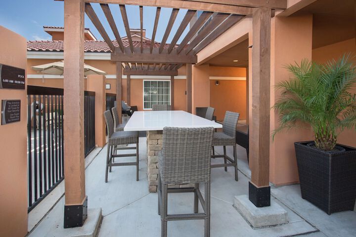 Terrace/Patio 22 of 23