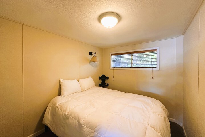 Room 111 of 299