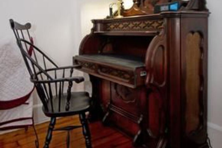 Abigail House Bed & Breakfast